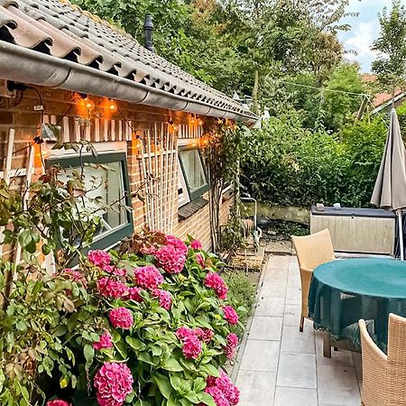 1 Bedroom Gorgeous Home In Zoutelande Esterno foto
